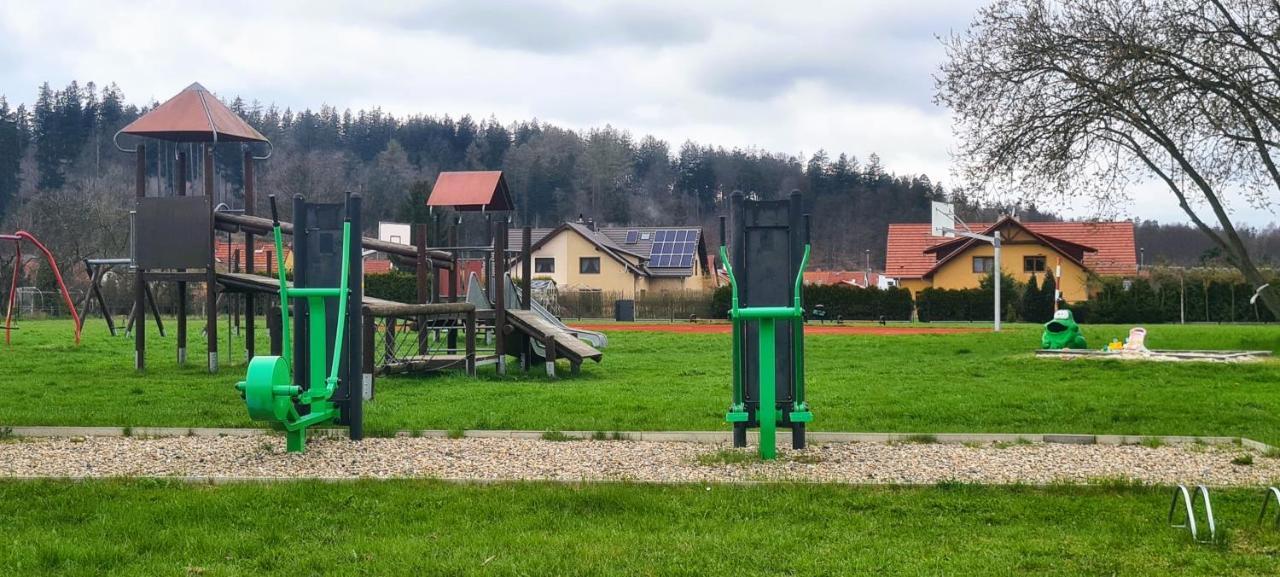 Apartament Karo 2 Karkonosze เยเลเนียกูรา ภายนอก รูปภาพ